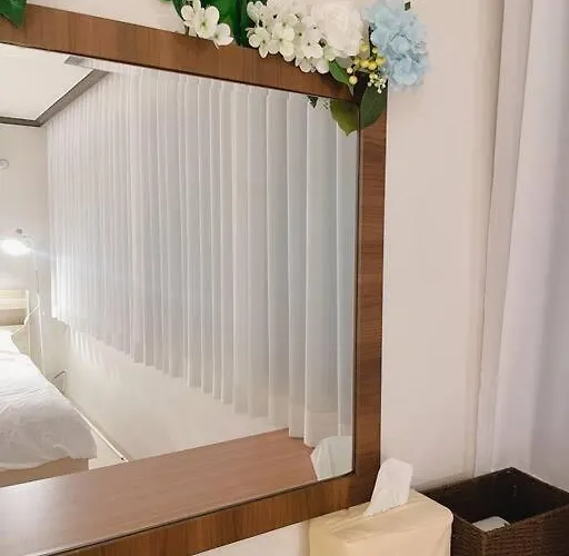 House9 , Room3, Queen Bed4 ,elevator O , Hills X, Stairs X , 4min From Subway And Bus Station,exclusive Space Seul